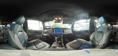 2023 Ford Bronco Base z USA, uszkodzony, nr VIN 1FMEE5BP6PLB72438